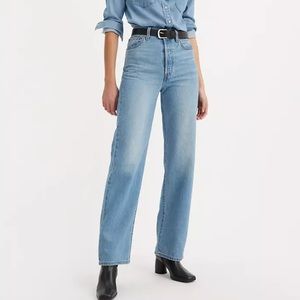 Levi’s Ribcage Straight Jeans